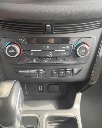 Ford Escape cena 85200 przebieg: 81100, rok produkcji 2019 z Ostróda małe 191